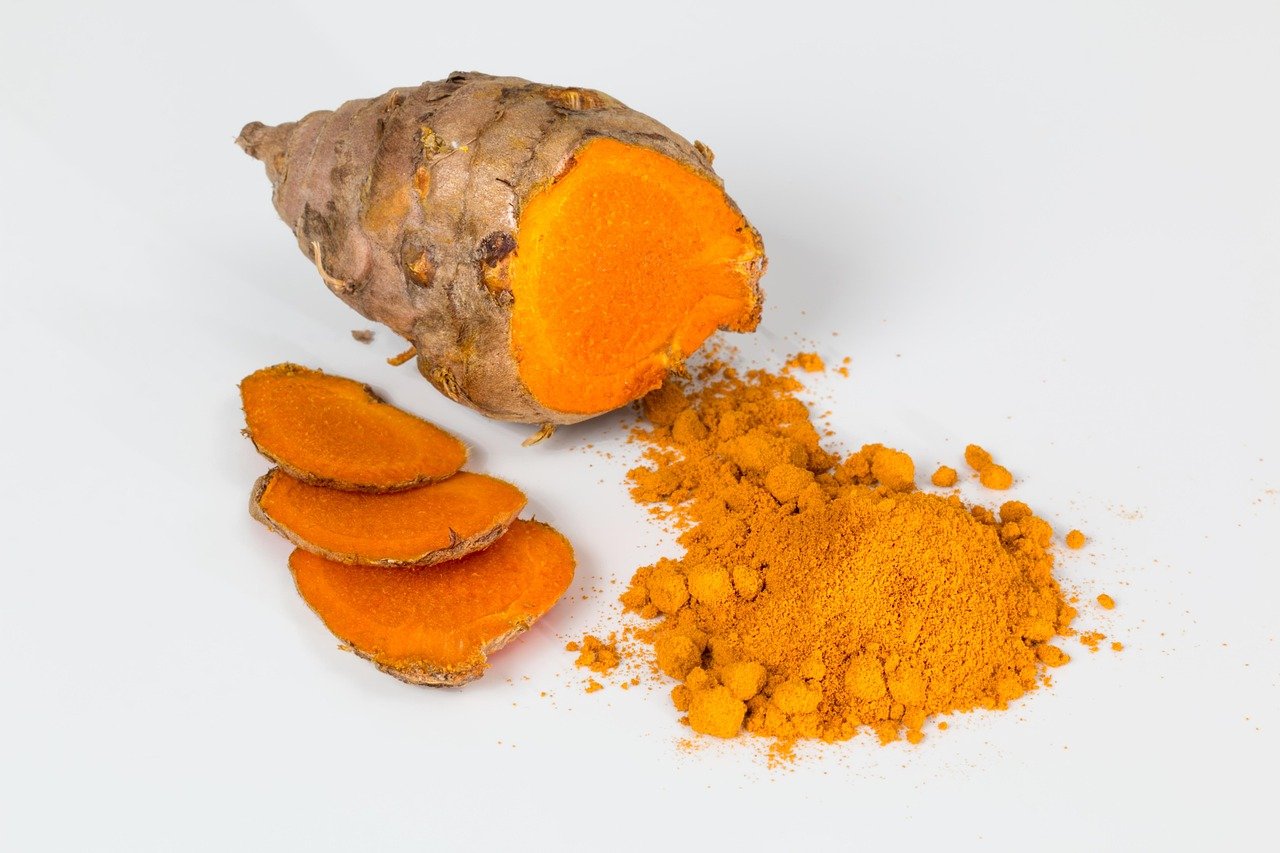“Turmeric Boost: Herbal Care to Renew and Strengthen Your Skin”